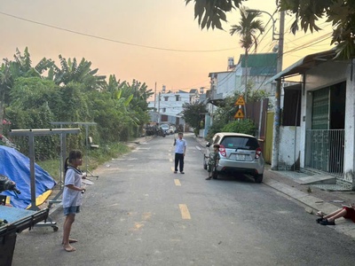 Hiếm  đất 3 mặt tiền hóc môn full thổ cư chỉ 8,6 tỷ 4