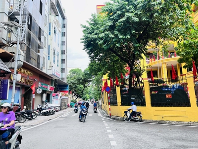 Bán Building Linh Lang, Ba Đình 9 Tầng - Tài Sản An Toàn - Giữ Giá - Dòng Tiền 2.5 Tỷ 2