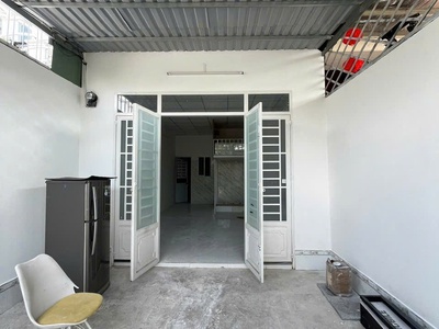 8tr  Nhà hẻm 6m đường 22 Linh Đông   70m    cấp 4   1PN 1WC   sân đậu ô tô 1