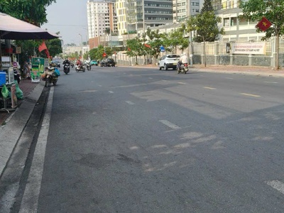 Mặt tiền lê văn chí khu vực sầm uất nhất nhì thủ đức 150m2 chỉ nhỉnh 17tỷ 0