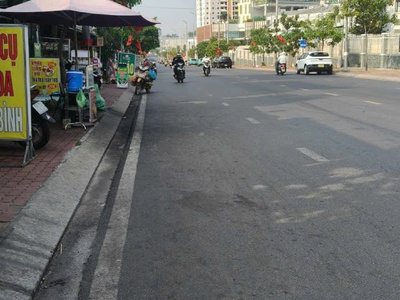Mặt tiền lê văn chí khu vực sầm uất nhất nhì thủ đức 150m2 chỉ nhỉnh 17tỷ 3
