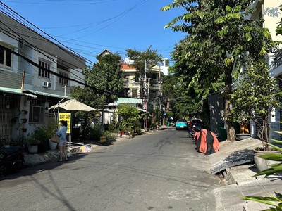 Bán  nhà mặt tiền  đường số 47   tân quy 13.9 tỷ 0