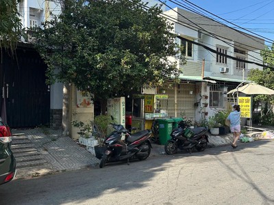 Bán  nhà mặt tiền  đường số 47   tân quy 13.9 tỷ 2