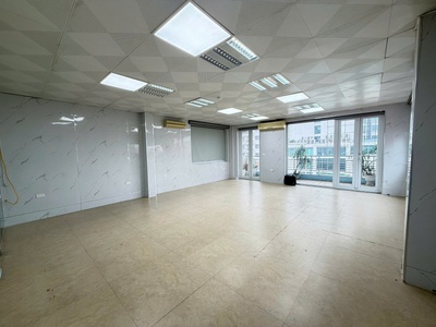 CHO THUÊ NHÀ MẶT PHỐ VẠN PHÚC   Quận BA ĐÌNH cũ    135M2 x 5 TẦNG  đã cho thuê 04 tầng 0