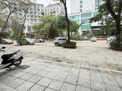 CHO THUÊ NHÀ MẶT PHỐ VẠN PHÚC   Quận BA ĐÌNH cũ    135M2 x 5 TẦNG  đã cho thuê 04 tầng 3