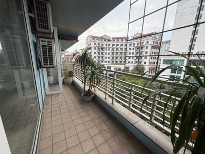 CHO THUÊ NHÀ MẶT PHỐ VẠN PHÚC   Quận BA ĐÌNH cũ    135M2 x 5 TẦNG  đã cho thuê 04 tầng 5