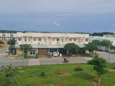 Bán nhà ngay kcn phước đông - tây ninh giá chỉ 2,1 tỷ/căn 4