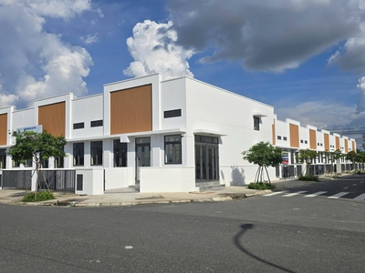Bán nhà ngay kcn phước đông - tây ninh giá chỉ 2,1 tỷ/căn 2
