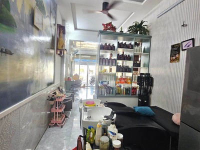 Mặt tiền đường kinh doanh sầm uất - 3 tầng - 70m2 - nguyễn duy cung - chỉ 1.x tỷ  bank lo 6.5 tỷ 2