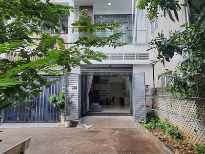 Bán nhà Full nội thất khu dân cư APEC trường thọ thủ đức Lh 0909428959. 0