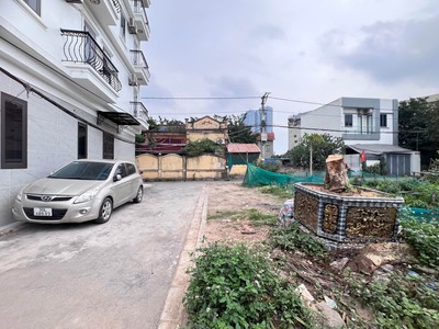 Cần bán lô góc 58,3m2 đất mặt đường Lê Xá, Bát Tràng. Đường thông ô tô 7 chỗ, ngay cạnh Công Viên 2