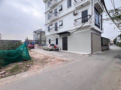 Cần bán lô góc 58,3m2 đất mặt đường Lê Xá, Bát Tràng. Đường thông ô tô 7 chỗ, ngay cạnh Công Viên 1