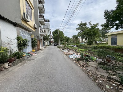 Cần bán lô góc 45,9m2 đất đường Nguyễn Cao Luyện, đối diện vườn hoa chung cư N10 Việt Hưng 2