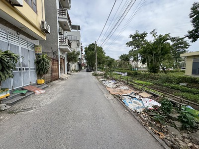 Cần bán lô góc 45,9m2 đất đường Nguyễn Cao Luyện, đối diện vườn hoa chung cư N10 Việt Hưng 3