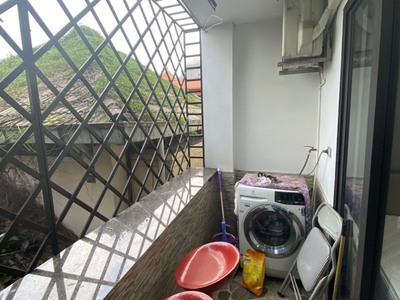 Cho thuê căn hộ Phố Trích Sài, Tây Hồ, tầng cao view thoáng 1 phút đi bộ tới hồ, gần phố đi bộ. Chỉ 5