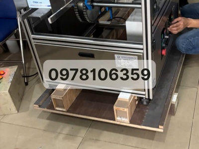 Máy dán hai đầu cạnh hộp, máy dán hộp bằng keo nóng, máy dán hộp trà cafe 1