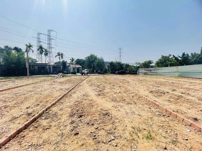 Sụp hầm lô đất mặt tiền quốc lộ 14g giá chỉ 1ty3xx triệu 1