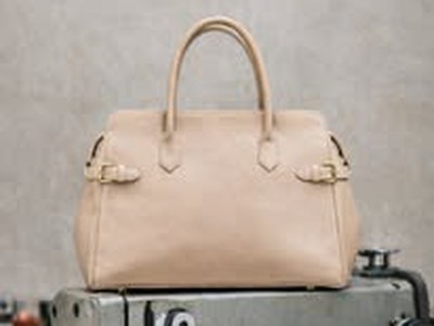 Tặng gì để khách hàng nhớ lâu Đồ da in logo là giải pháp hiệu quả 3