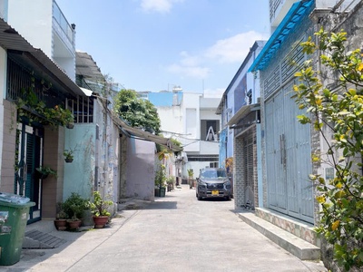 Nhà 2 tầng - khu tên lửa - hẻm thoáng - hơn 3 tỷ 0