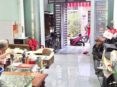 Nhà 2 tầng - khu tên lửa - hẻm thoáng - hơn 3 tỷ 2