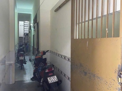 Q7  dãy trọ  sổ riêng 2 tầng 60mv nhà có dòng tiền 17tr/thg. sát bên khi chế xuất  khu hiện hữu 2
