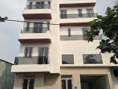 Nhà đẹp Bình Tân gần KDC Vĩnh Lộc   full nội thất   3 lầu 0