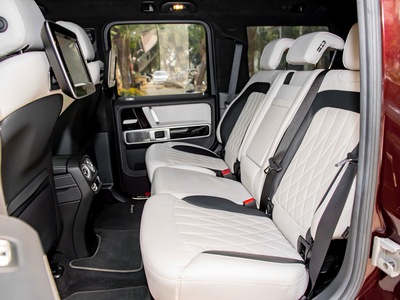 Bán Mercedes G63 AMG 2021 màu đỏ mận, chạy lướt 8