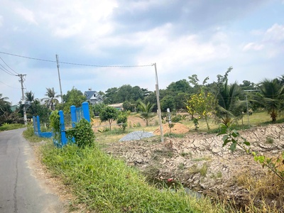 Cần bán 97m2 đất thổ cư đối diện trường đh phạm ngọc thạch 2