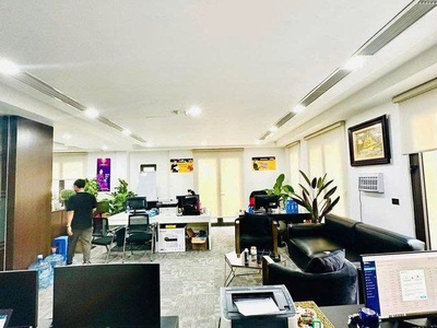 Bán tòa nhà 8 tầng mặt phố Nguyễn Thanh Bình, 205m2, mặt tiền 28m, lô góc, thang máy, kinh doanh 1
