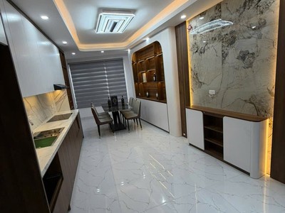Nhà 6 tầng thang máy xây mới gần Hồ Ba Mẫu Ô Đồng Lầm 36m2 ngõ thông full nội thất xịn, hơn 9 tỷ 1