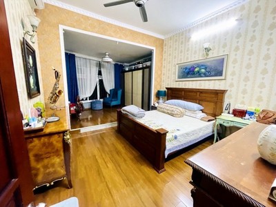 Bán biệt thự sân vườn, đường trương thanh hải, tăng nhơn phú b, thủ đức, tp hcm. dt  210m2, sổ 2