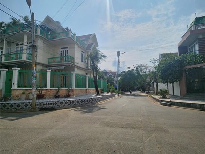 Bán biệt thự lô góc 168m2 bình hưng bình chánh nhỉnh 15 tỷ 0948769331 0