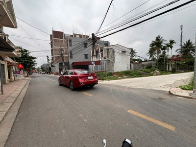 Bán đất lô góc mặt đường Cát Linh   Tràng Cát dt 131m2  50tr/m2 được tặng kèm thêm 35m liền kề. 0