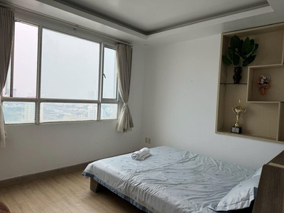 Cho thuê căn hộ Penhouse Phúc Thịnh 341 Cao Đạt Q.5 - 300m2 4pn 4wc 1