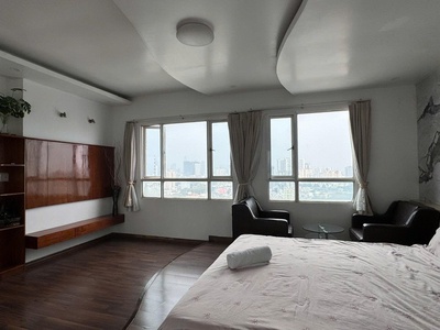 Cho thuê căn hộ Penhouse Phúc Thịnh 341 Cao Đạt Q.5 - 300m2 4pn 4wc 6