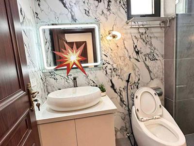 Bán 50m - 5 Tầng - 4.5m.Mặt Tiền. Đường Cầu Giấy 4