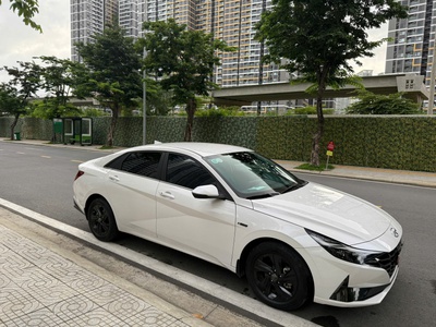 Phiên bản: Elantra 1.6 Đặc Biệt 0