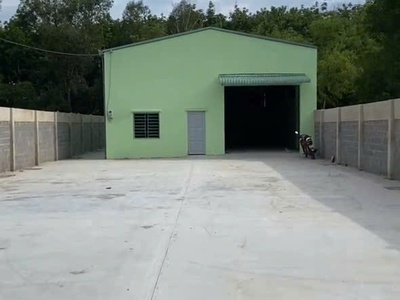Cho thuê Xưởng gần KCN Trảng Bàng. Diện tích khuôn viên : 1000m2 , xây dựng : 200m2. 0
