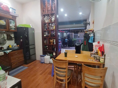 Bán nhà 2 tầng hẻm 4m tại bình tân: 48m2, 2pn, sổ hồng trao tay, giá 4 tỷ - không gian sống lý 1