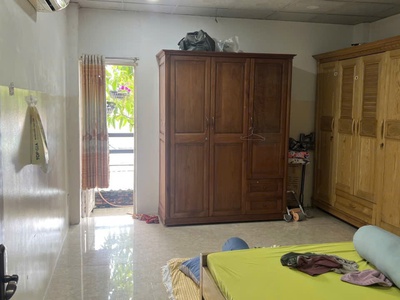 Chỉ 2tỷ7 đang vay bank 1tỷ 4 gần chợ bình thành hẻm 6m xe hơi ngủ nhà 60m2 -3 tầng 4