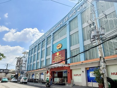 CĂN NHÀ LỘC LÁ CHO DÂN KINH DOANH - tải đỗ cửa - 68m2, 5 tầng, chiếu tướng chợ Tân Bình - 16 tỷ 1