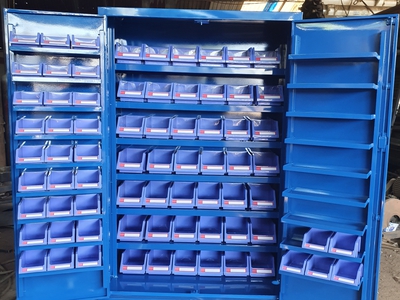 Tủ dụng cụ cơ khí VT-T07 là mẫu tủ dụng cụ có khay linh kiện, tủ dụng cụ 2 cánh 5