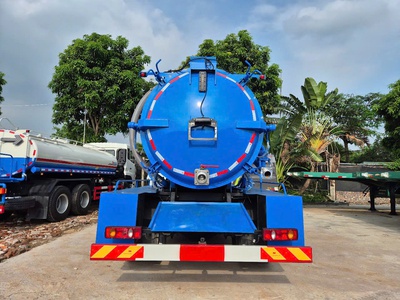 Cần bán các loại xe hút chất thải Dongfeng 9 khối máy cummins và máy yuichai 3