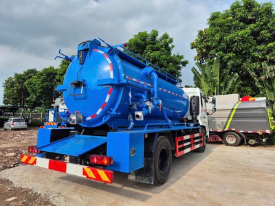 Cần bán các loại xe hút chất thải Dongfeng 9 khối máy cummins và máy yuichai 4