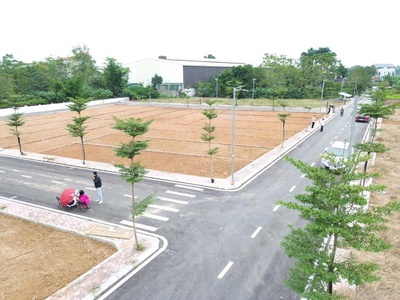 Sóc  bán đất phú cát   100m , gần ql21, sát đường 36m 2