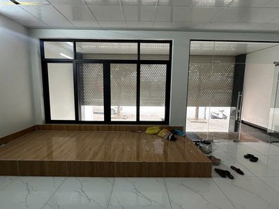  cho thuê mb tầng 1 2 mặt phố phú hựu   bồ đề   long biên  2