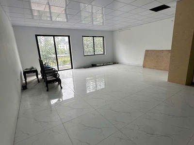  cho thuê mb tầng 1 2 mặt phố phú hựu   bồ đề   long biên  3