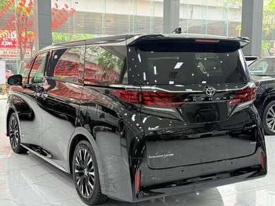 Giao ngay Toyota Alphard HEV sản xuất 2026 4