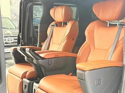 Giao ngay Toyota Alphard HEV sản xuất 2026 6