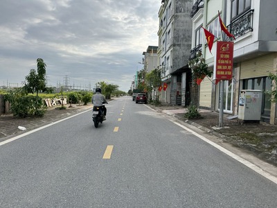 Bán 90m2 đất mặt phố Đồng Thanh - TĐC Giang Biên - Vị trí đắc địa, vỉa hè rộng, phù hợp làm VP 3